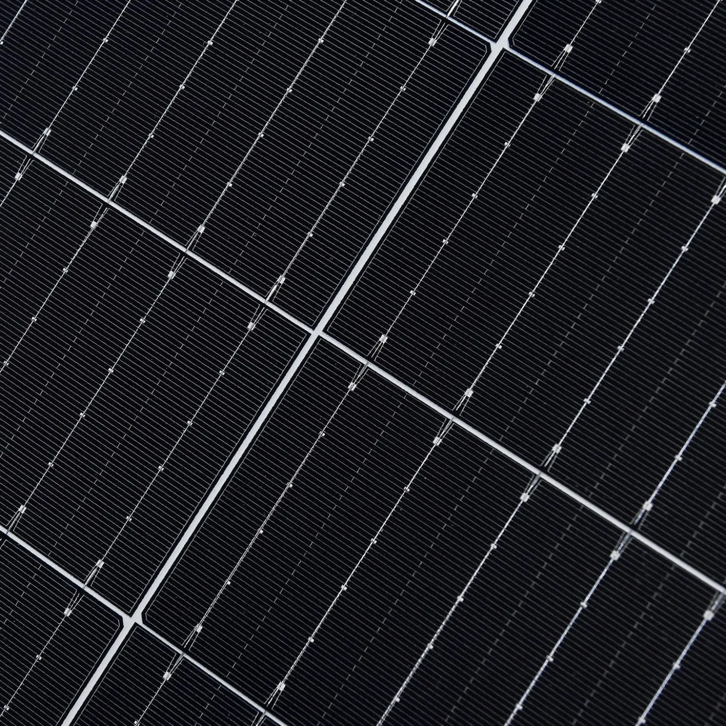 Solaranlage Set mit 8 Longi 400 W Solarpaneele & Wechselrichter